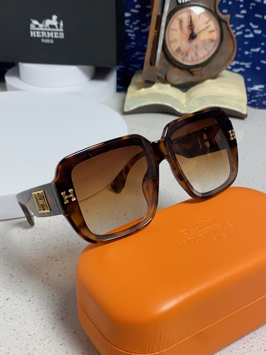 Hermès Square Brown Lens Sunglasses for Men & Women - 466425 - detail image 9