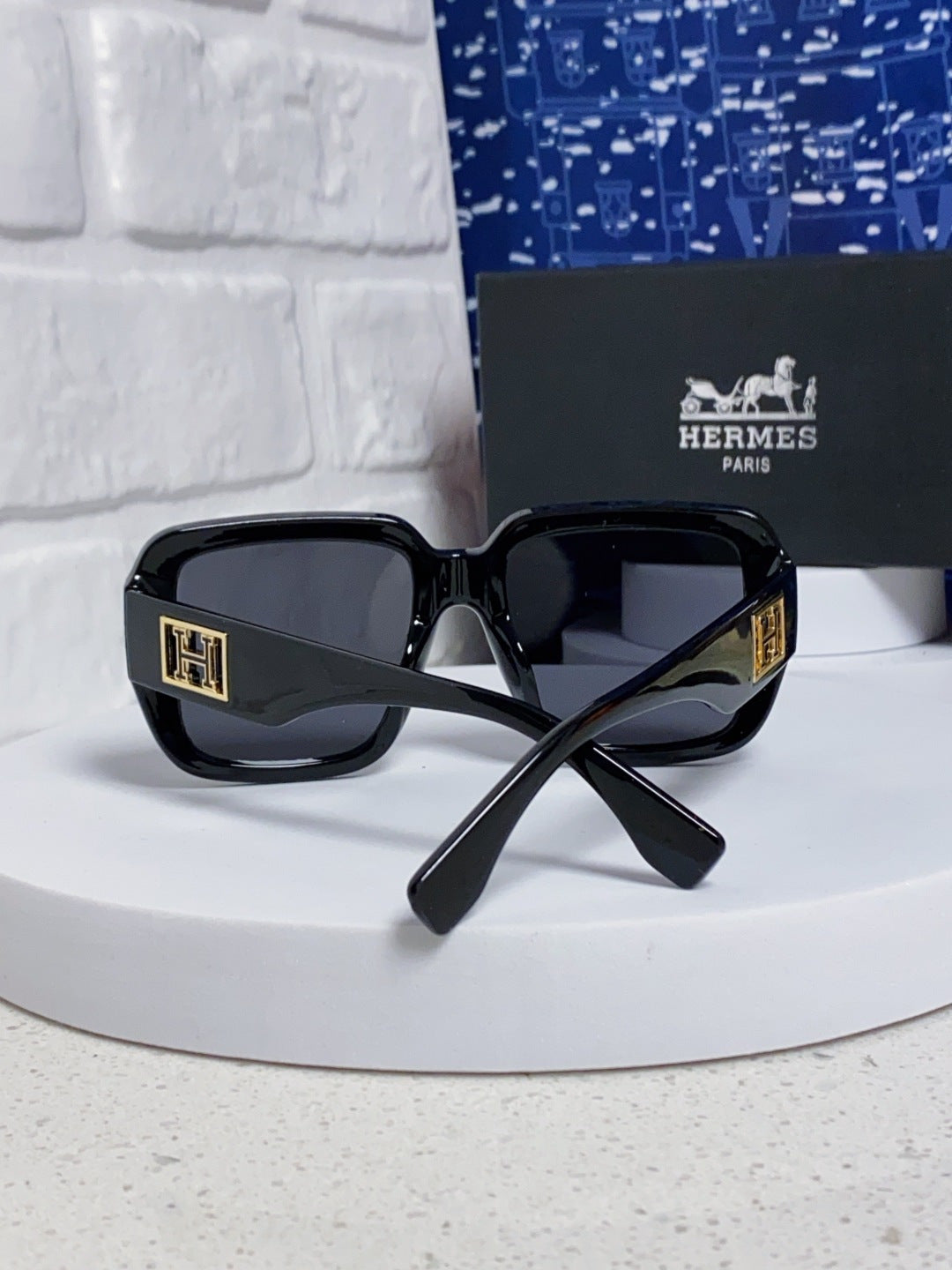 Hermès Square Gray Lens Sunglasses for Men & Women - detail image 3