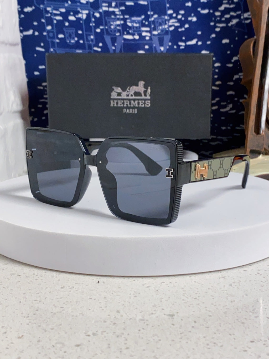 Hermès Square Silver Lens Sunglasses for Women - 399446