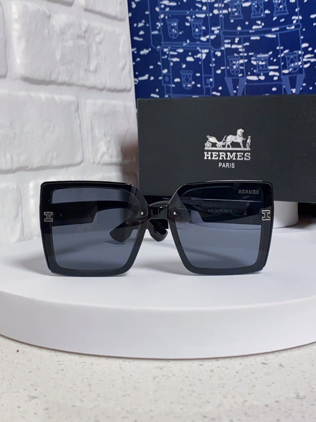 Hermès Square Silver Lens Sunglasses for Women - detail image 2
