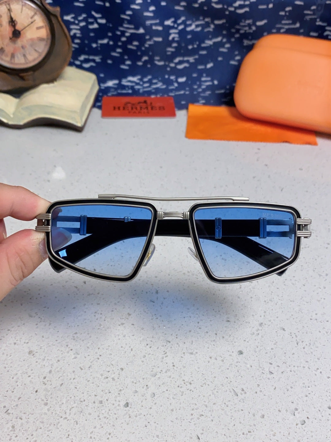 Hermès Fashion Blue Lens Sunglasses for Men & Women - detail image 3