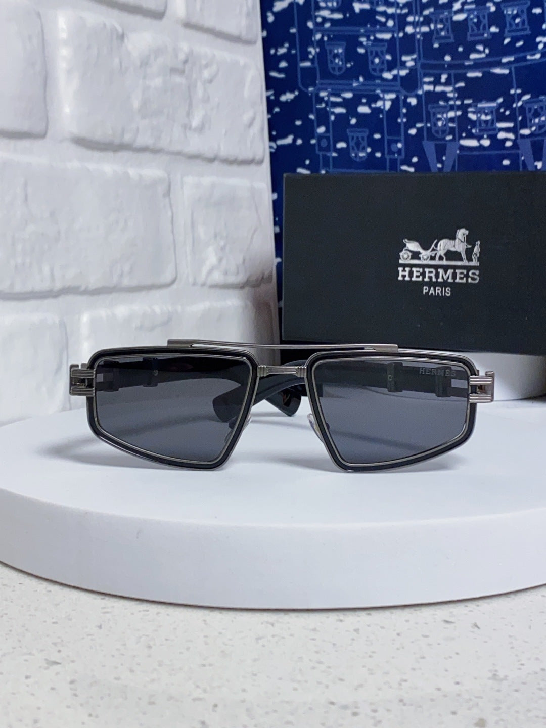 Hermès Fashion Gray Lens Sunglasses for Men & Women - detail image 2