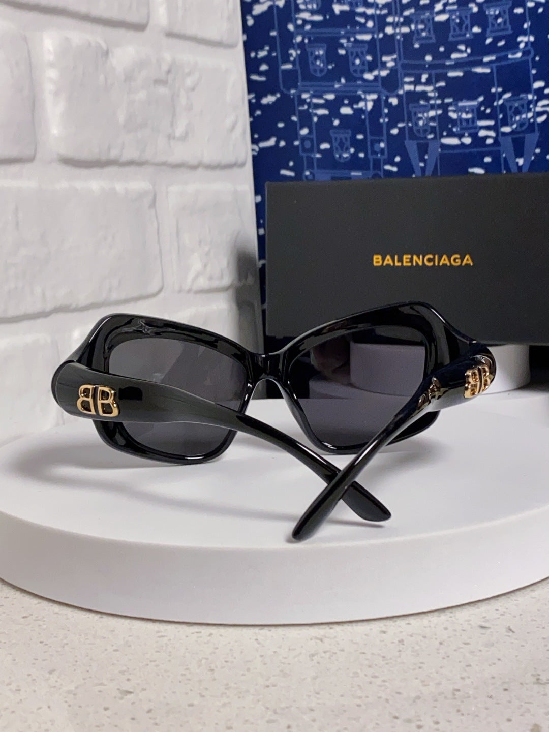 Balenciaga Oversized Blue Lens Sunglasses for Women - 358628 - detail image 3