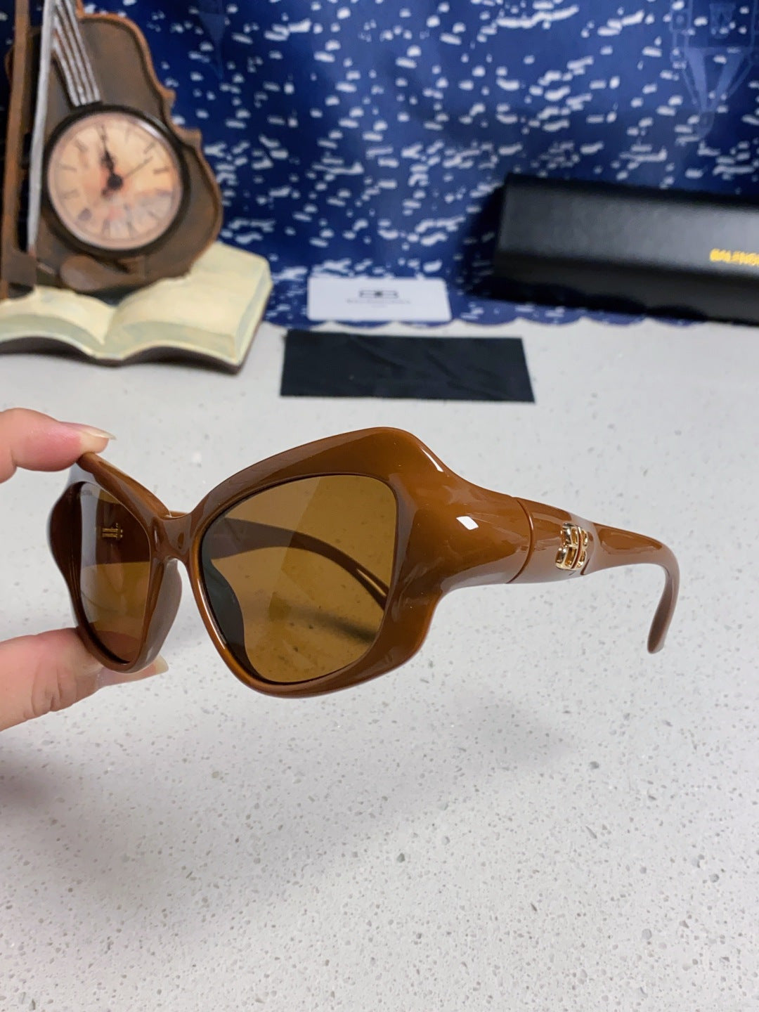 Balenciaga Oversized Brown Lens Sunglasses for Women - 487516 - detail image 6