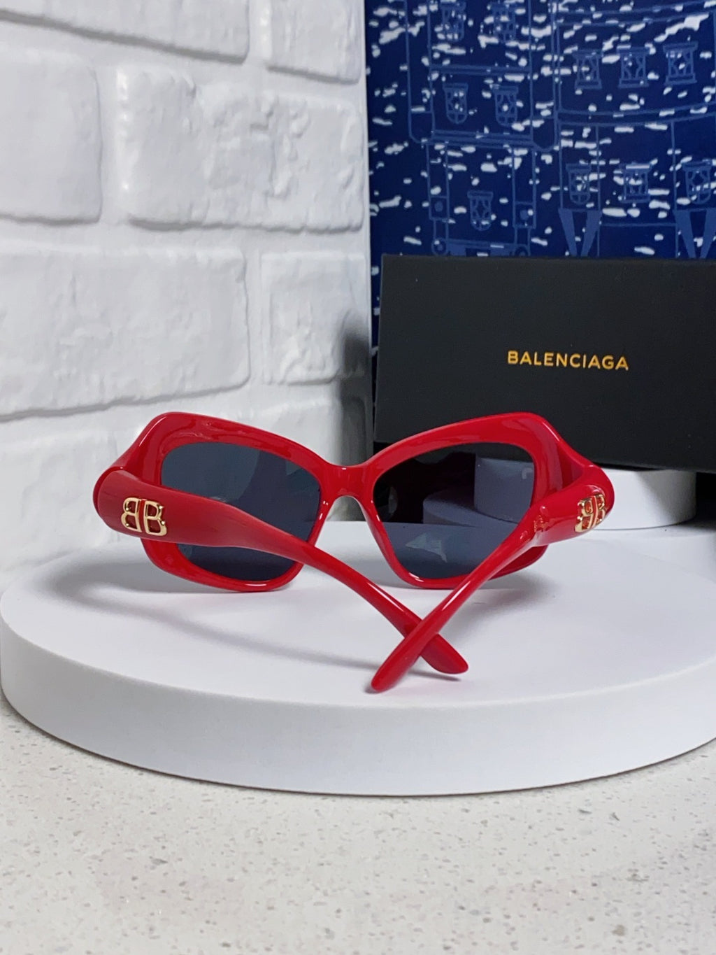 Balenciaga Oversized Red Lens Sunglasses for Women - detail image 3