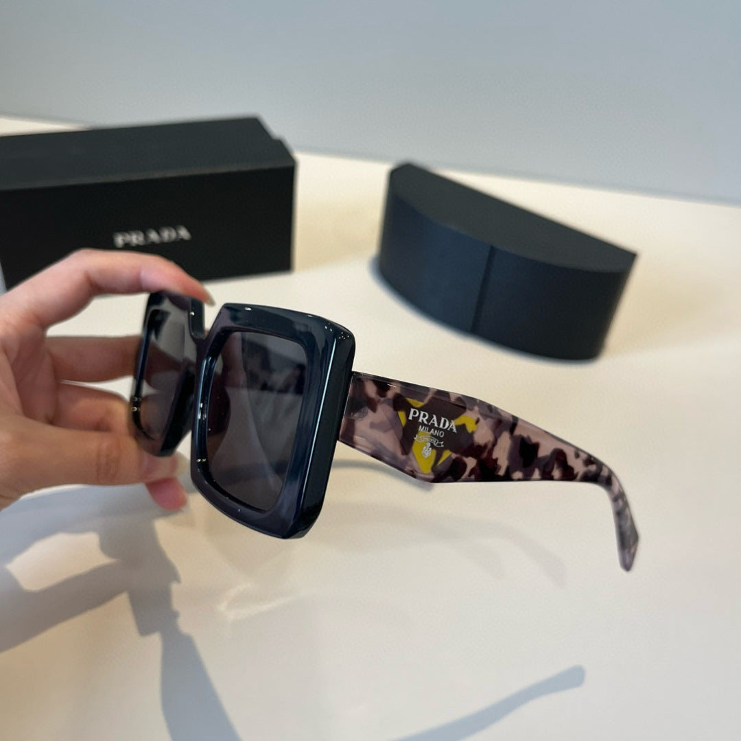 Prada Fashion Black Lens Sunglasses for Men & Women - 998171 - detail image 3
