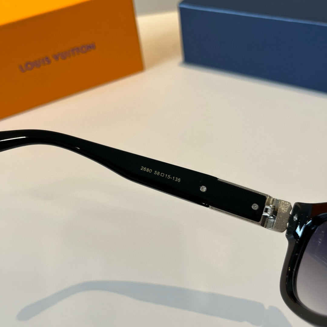 Louis Vuitton Fashion Black Lens Sunglasses for Men & Women - 357611 - detail image 9