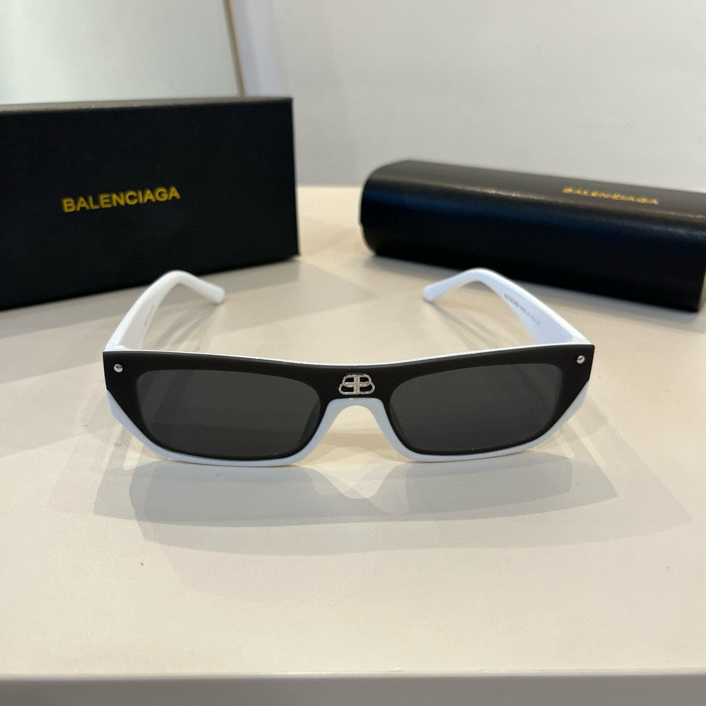 Balenciaga Rectangular Silver Lens Sunglasses for Men & Women - 487544 - detail image 2