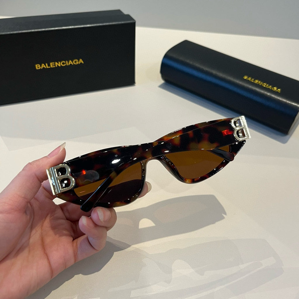 Balenciaga Rectangular Black Lens Sunglasses for Men & Women - 372343 - detail image 7