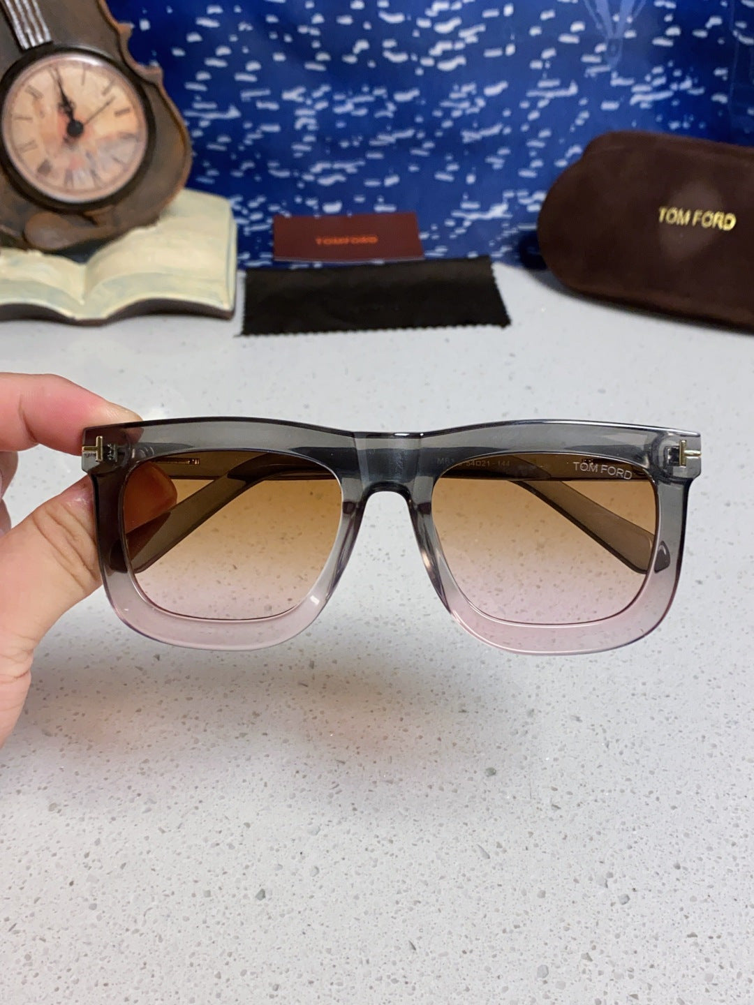 Tom Ford Oversized Brown Lens Sunglasses for Men & Women - 399342 - detail image 4