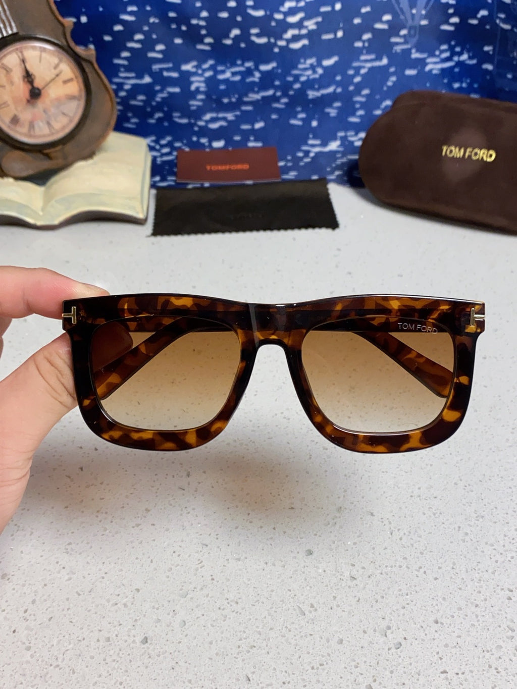 Tom Ford Oversized Brown Lens Sunglasses for Men & Women - detail image 3