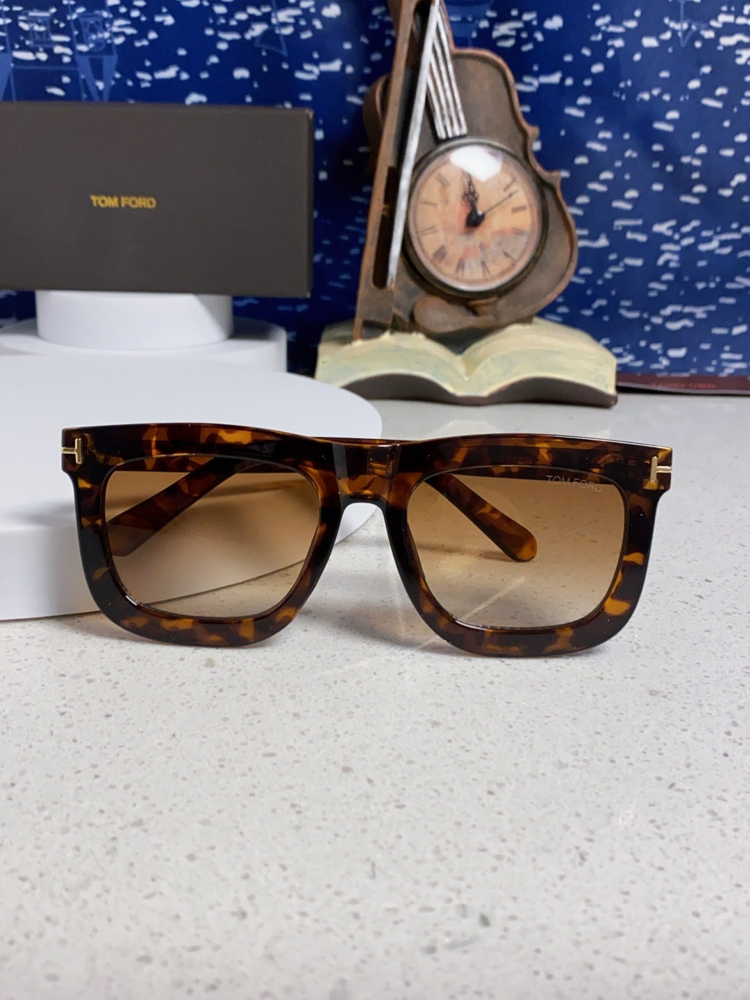 Tom Ford Oversized Brown Lens Sunglasses for Men & Women - detail image 8