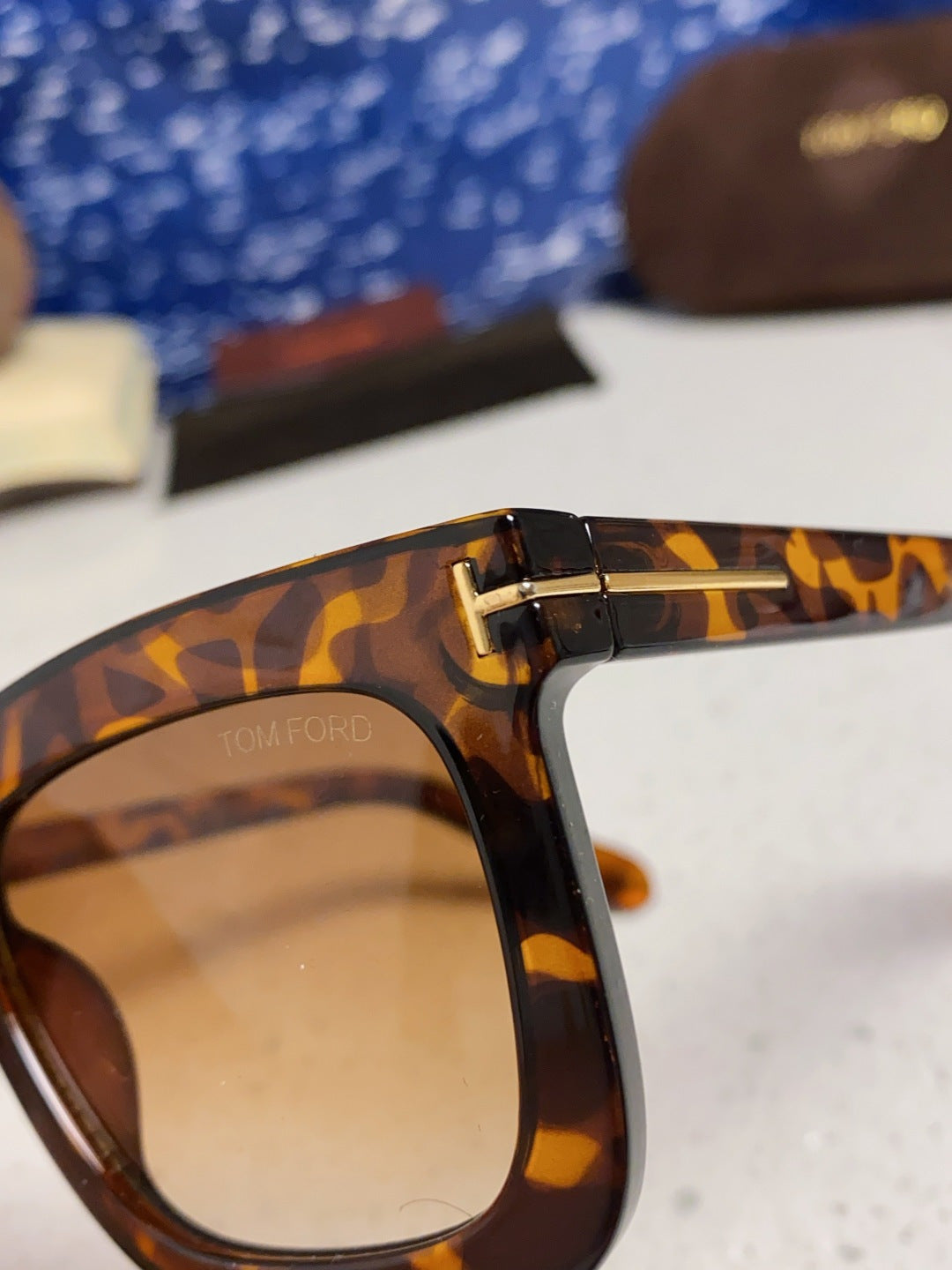 Tom Ford Oversized Brown Lens Sunglasses for Men & Women - detail image 6