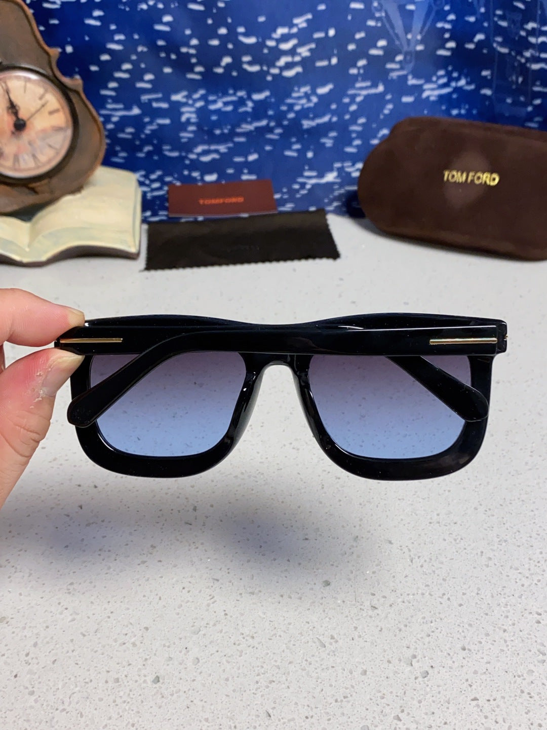 Tom Ford Oversized Blue Lens Sunglasses for Men & Women - detail image 4