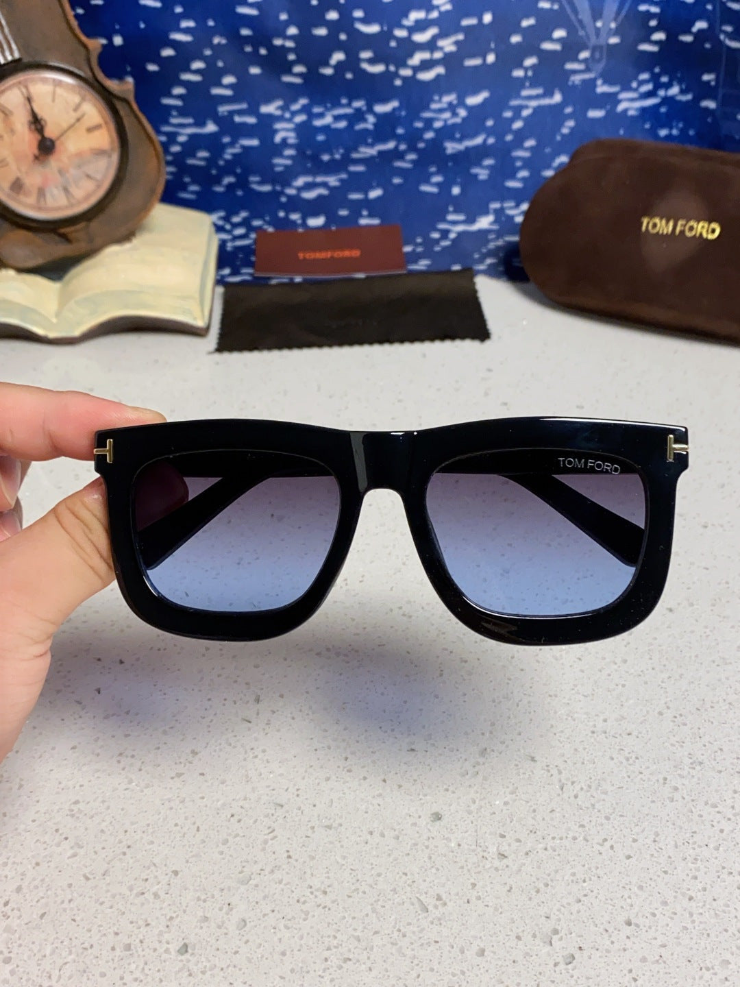 Tom Ford Oversized Blue Lens Sunglasses for Men & Women - detail image 3