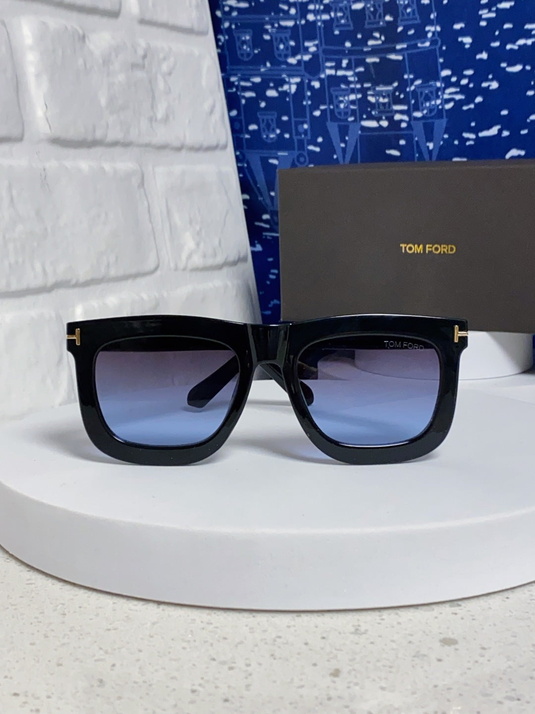 Tom Ford Oversized Blue Lens Sunglasses for Men & Women
