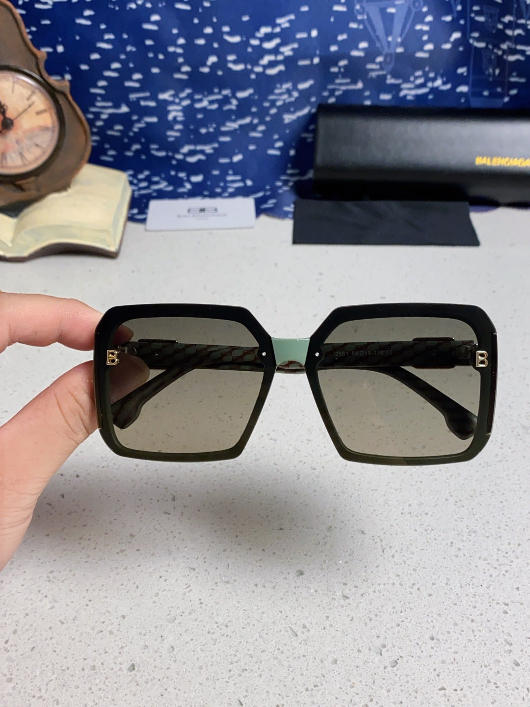 Balenciaga Square Gray Lens Sunglasses for Men & Women - 432553 - detail image 4