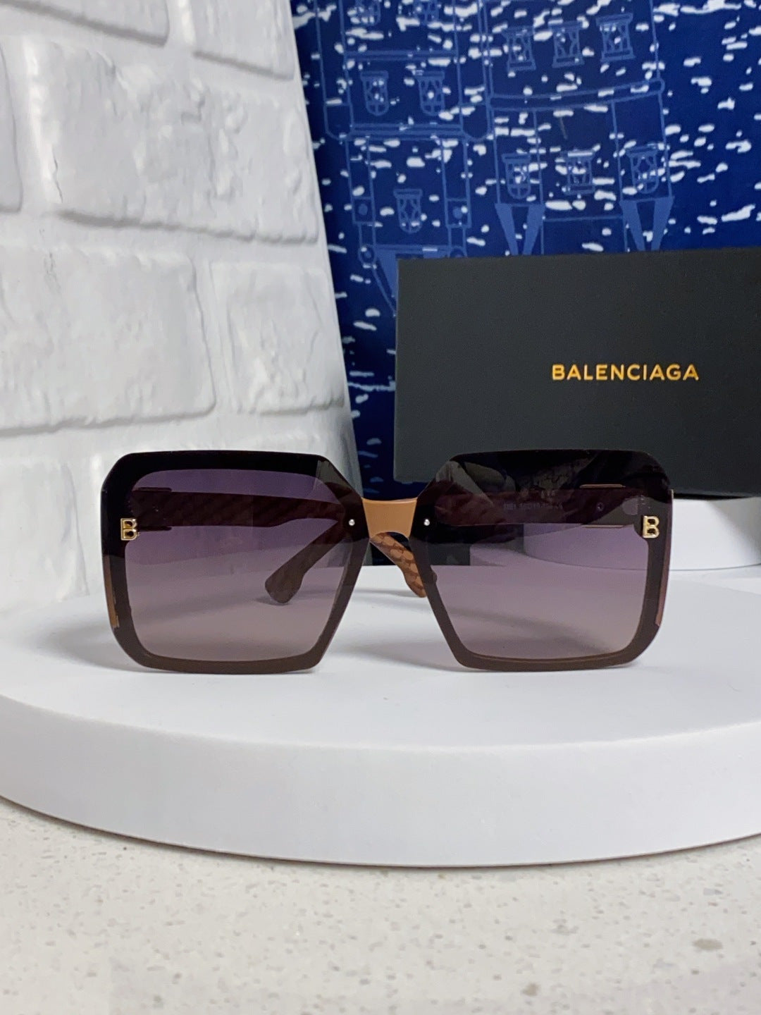 Balenciaga Square Gray Lens Sunglasses for Men & Women - 432555 - detail image 2