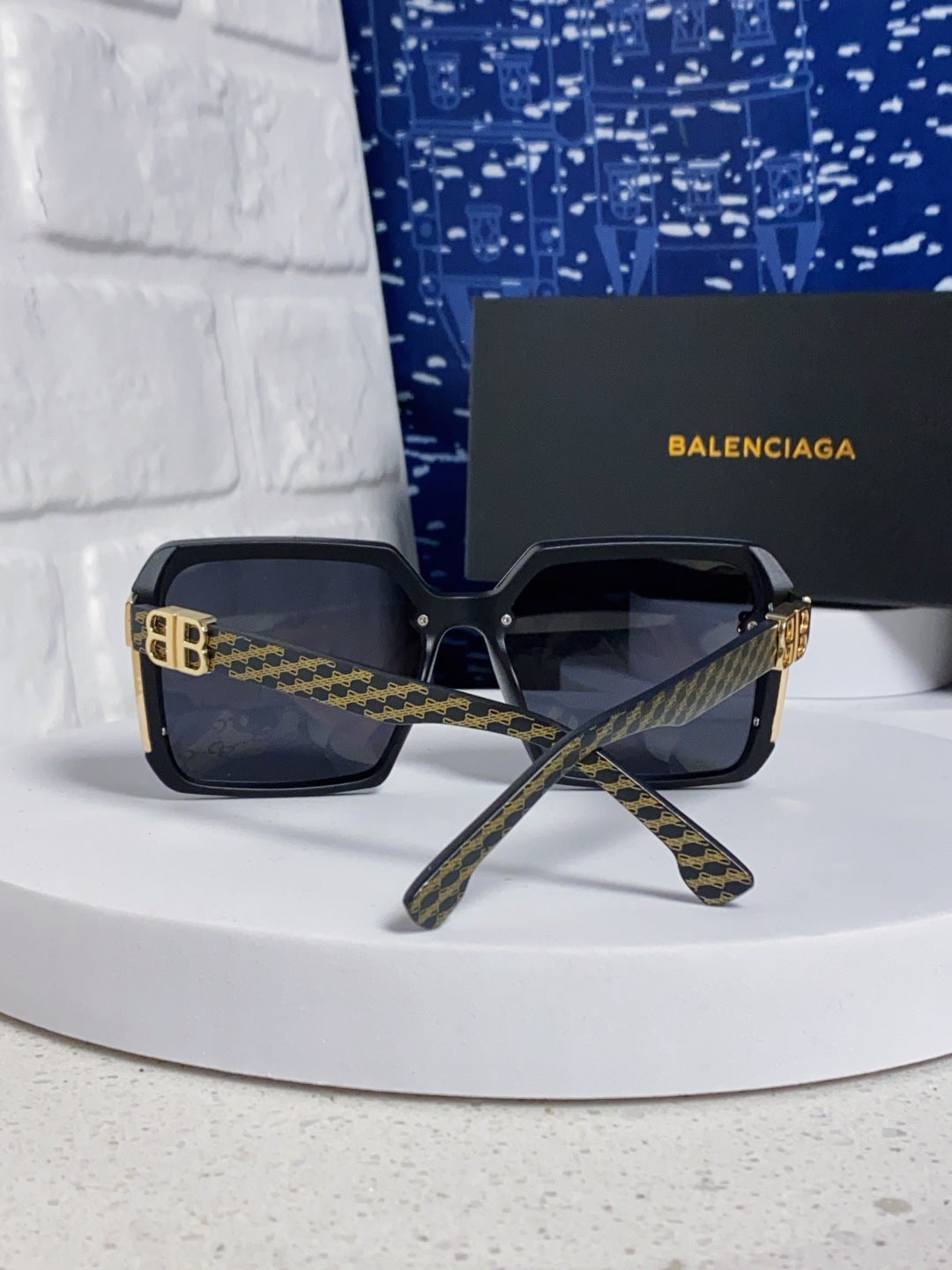 Balenciaga Square Gray Lens Sunglasses for Men & Women - 432557 - detail image 3