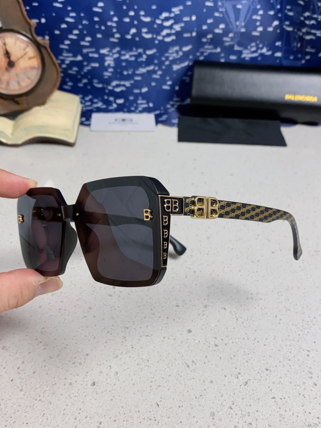 Balenciaga Square Gray Lens Sunglasses for Men & Women - 432557 - detail image 6
