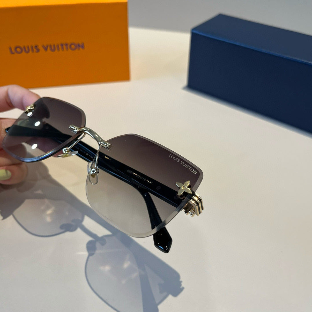 Louis Vuitton Fashion Gray Lens Sunglasses for Men & Women - 381788 - detail image 5