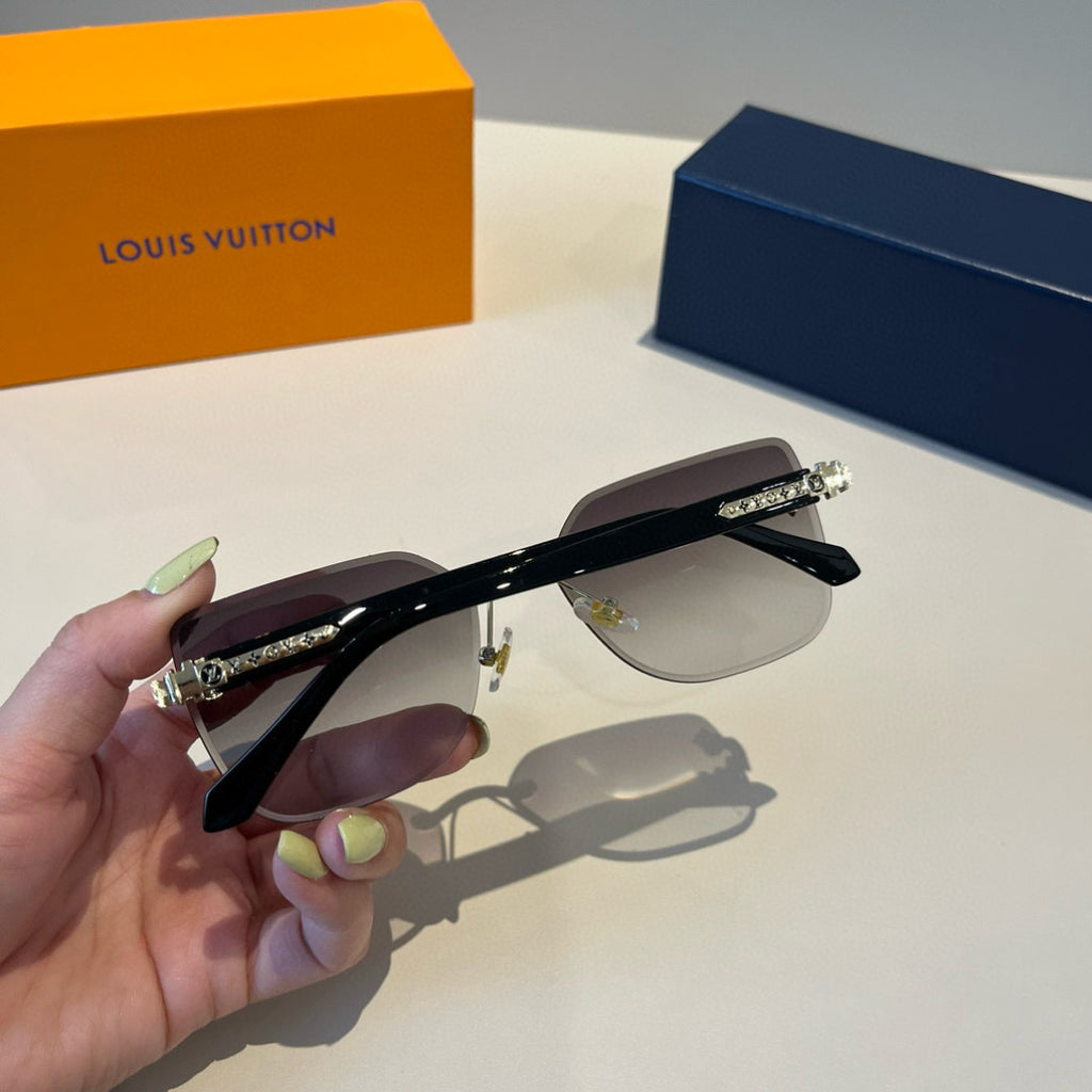 Louis Vuitton Fashion Gray Lens Sunglasses for Men & Women - 381788 - detail image 9