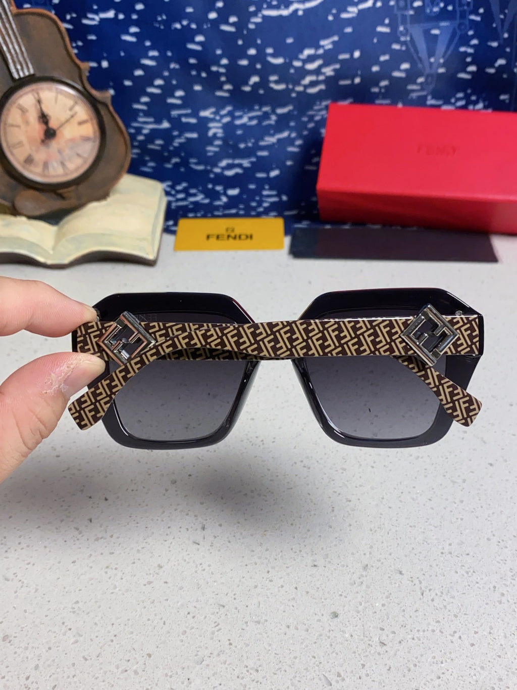 Fendi Cat-Eye Black Lens Sunglasses for Men & Women - 132612 - detail image 4