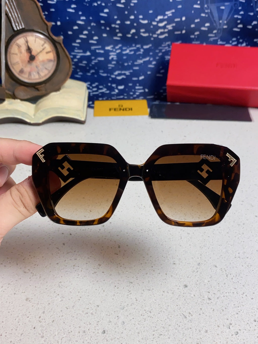 Fendi Cat-Eye Brown Lens Sunglasses for Men & Women - detail image 4