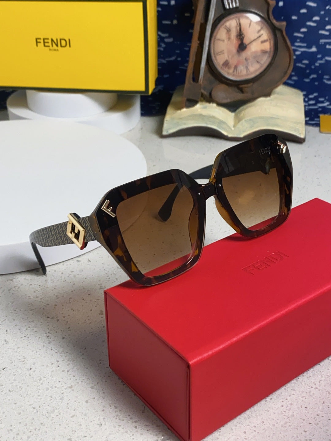 Fendi Cat-Eye Brown Lens Sunglasses for Men & Women - detail image 10