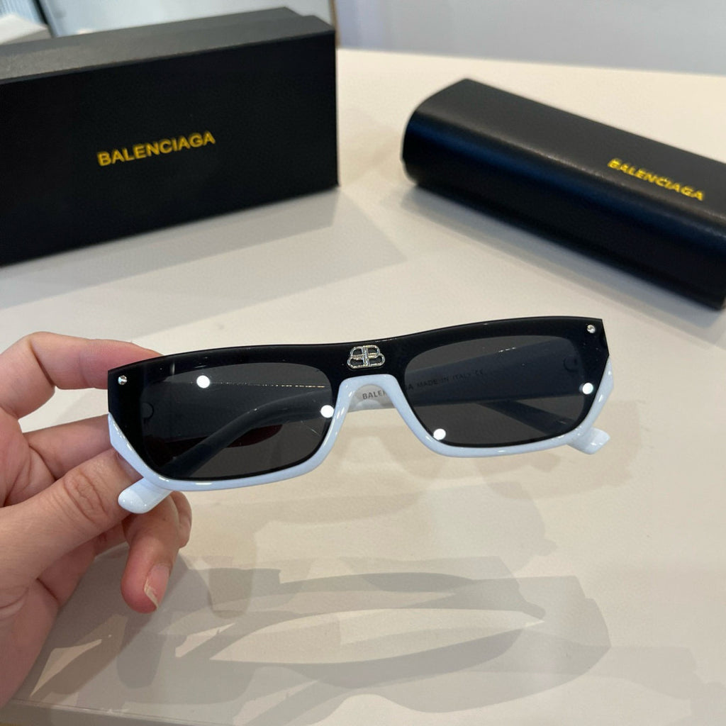 Balenciaga Rectangular Silver Lens Sunglasses for Men & Women - 432549 - detail image 4