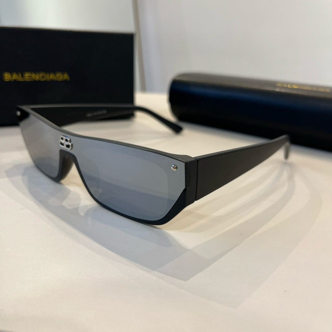 Balenciaga Rectangular Gray Lens Sunglasses for Men & Women - detail image 3