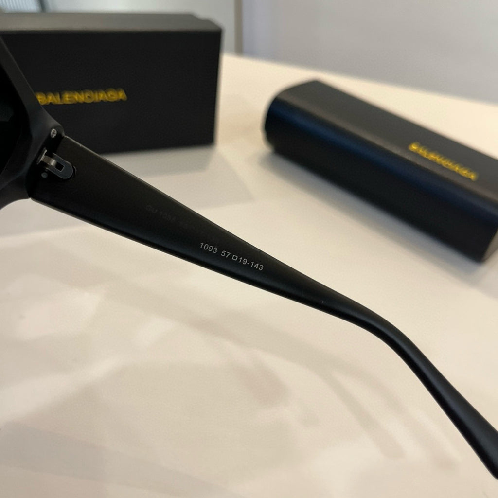 Balenciaga Rectangular Gray Lens Sunglasses for Men & Women - detail image 6