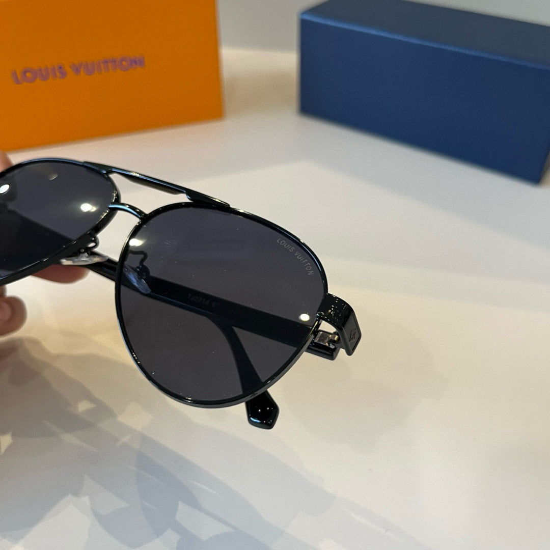 Louis Vuitton Metal Aviator Black Lens Sunglasses for Men & Women - 371433 - detail image 6