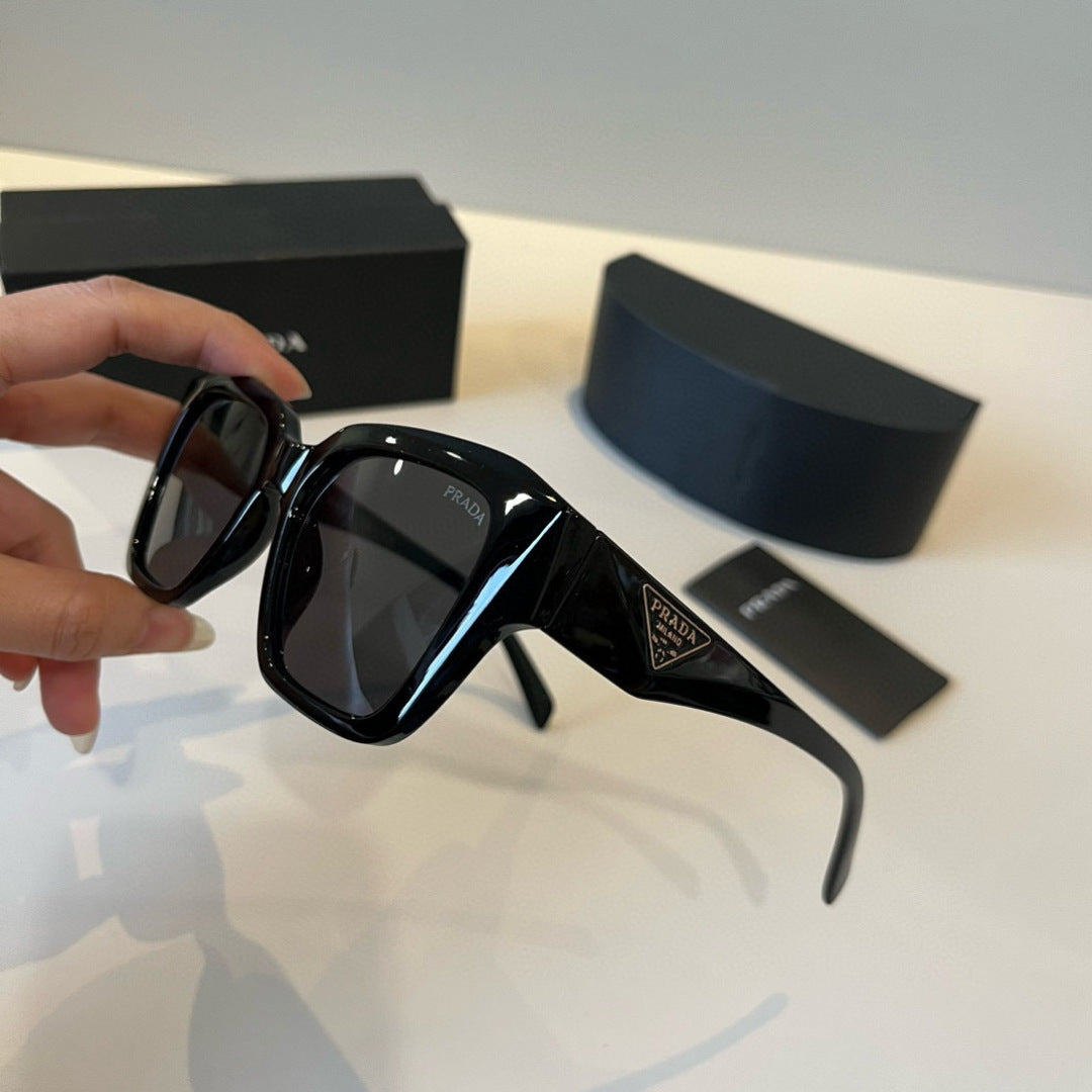Prada Fashion Black Lens Sunglasses for Men & Women - 372117 - detail image 4