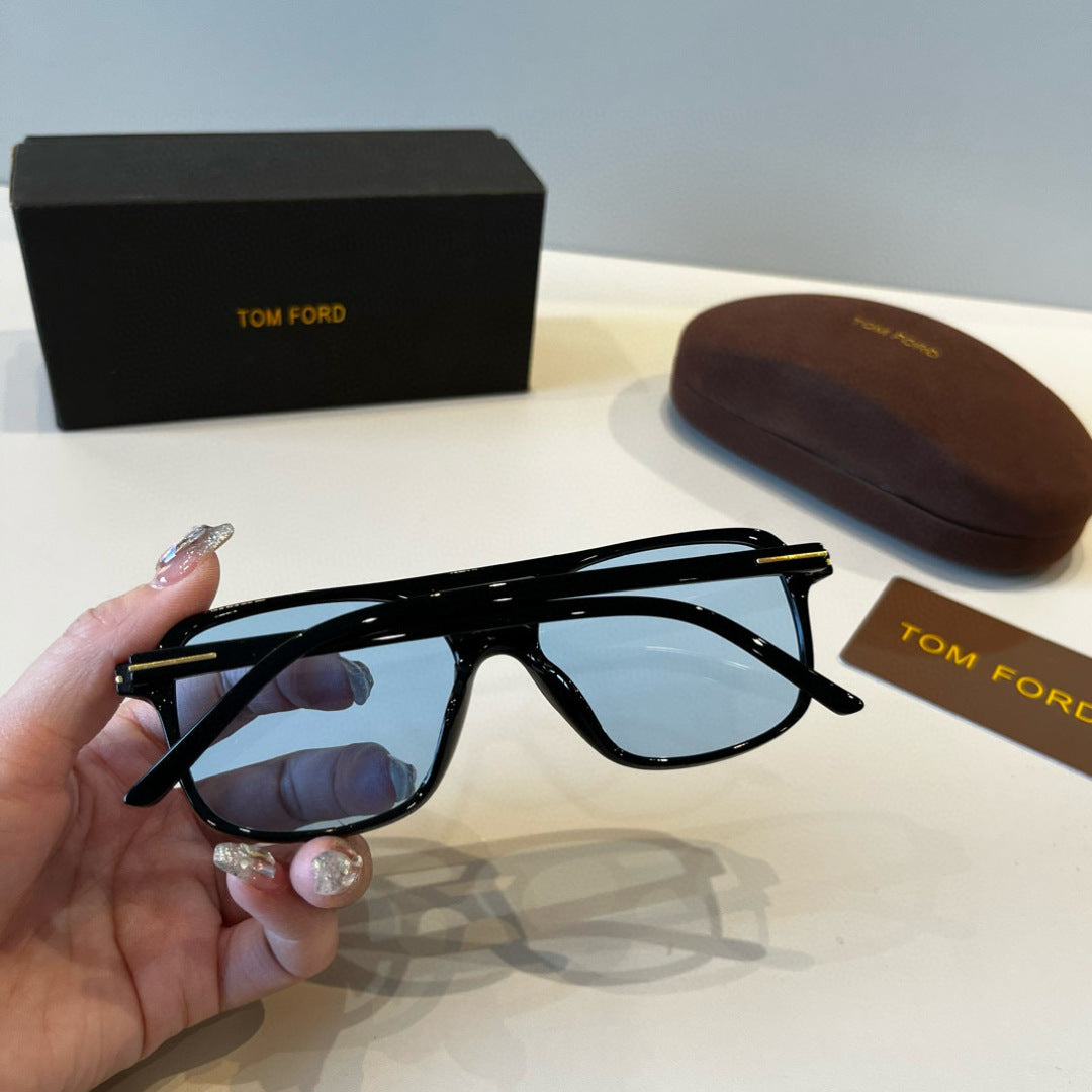 Tom Ford Fashion Blue Lens Sunglasses for Men & Women - 449938 - detail image 5