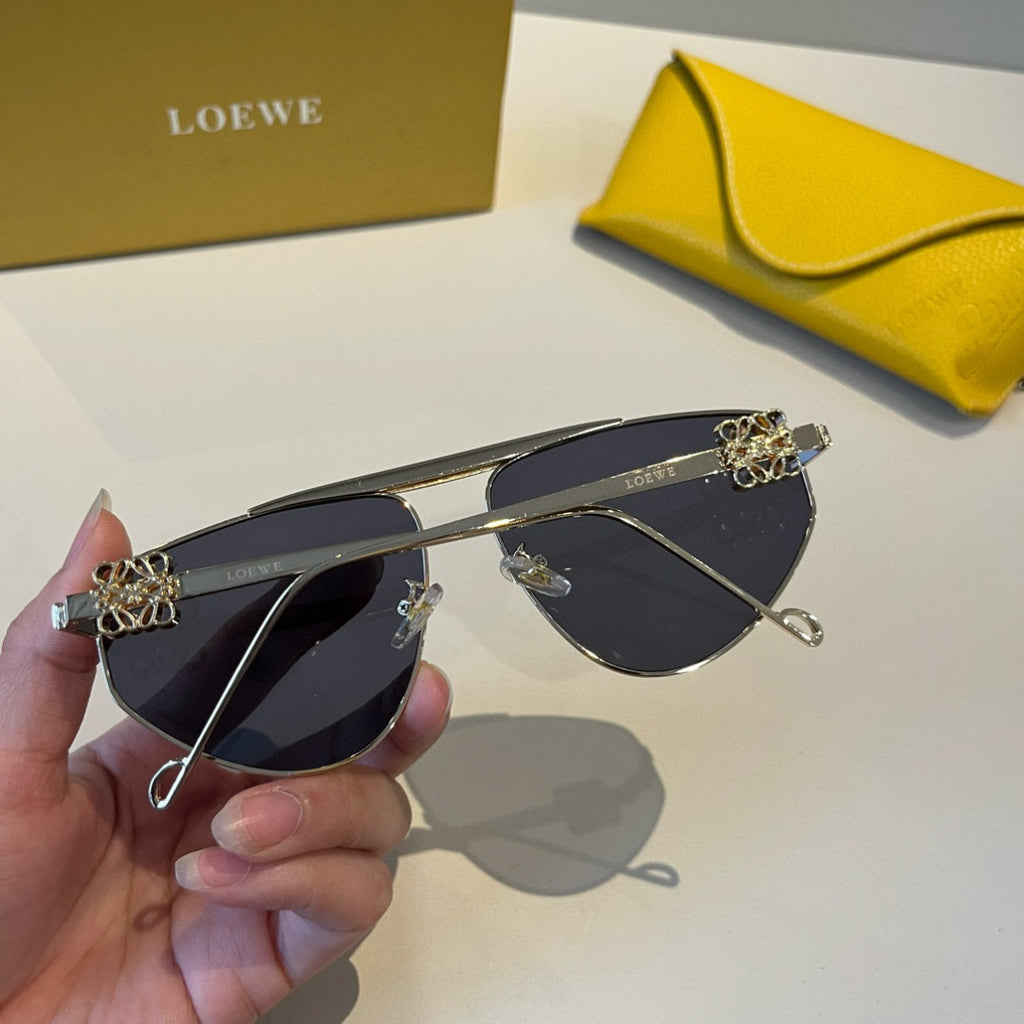 Loewe Fashion Silver Lens Sunglasses for Men & Women - detail image 7