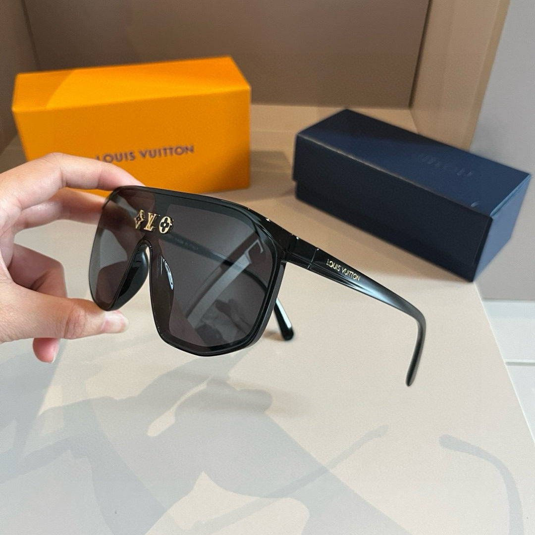 Louis Vuitton Polarized Fashion Gold Lens Sunglasses for Men - 414800 - detail image 4