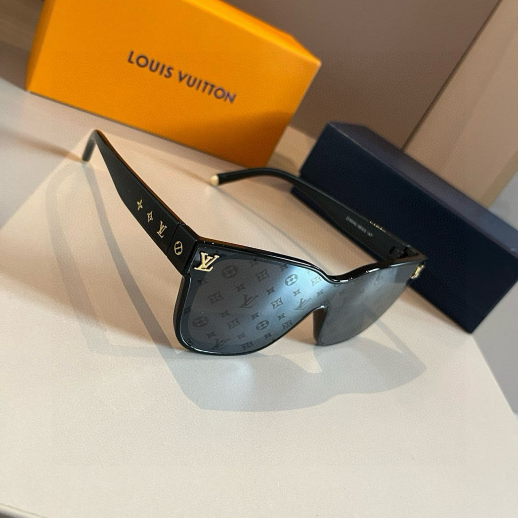 Louis Vuitton Metal Fashion Gold Lens Sunglasses for Men & Women - 414802