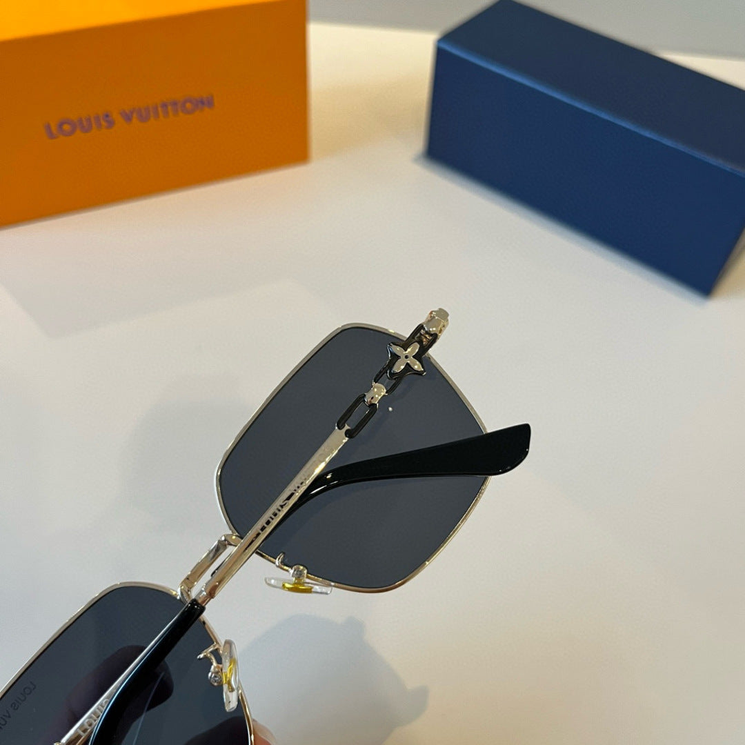 Louis Vuitton Fashion Silver Lens Sunglasses for Men & Women - 371437 - detail image 5