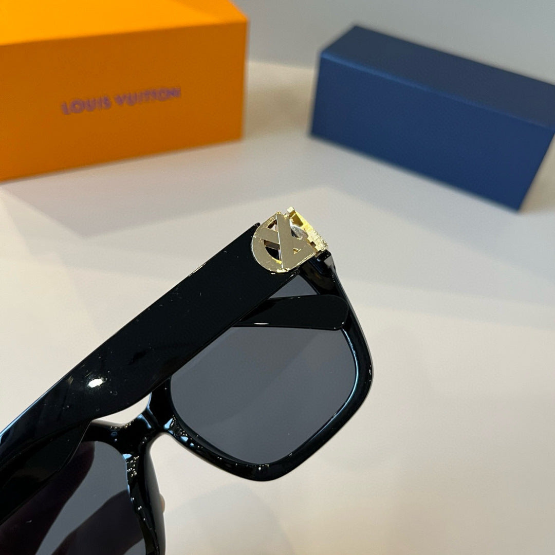 Louis Vuitton Slim Black Lens Sunglasses for Men & Women - 371438 - detail image 5