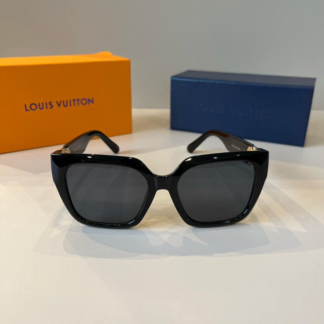 Louis Vuitton Slim Black Lens Sunglasses for Men & Women - 371438 - detail image 2