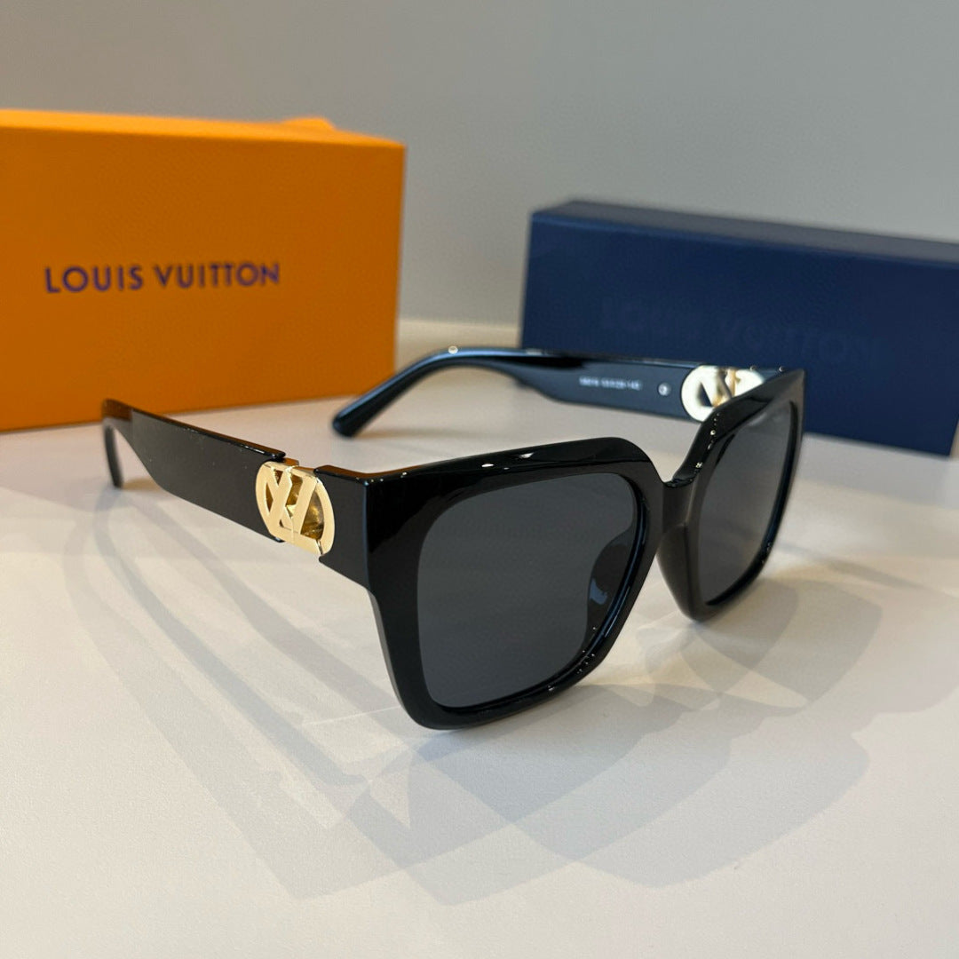 Louis Vuitton Slim Black Lens Sunglasses for Men & Women - 371438