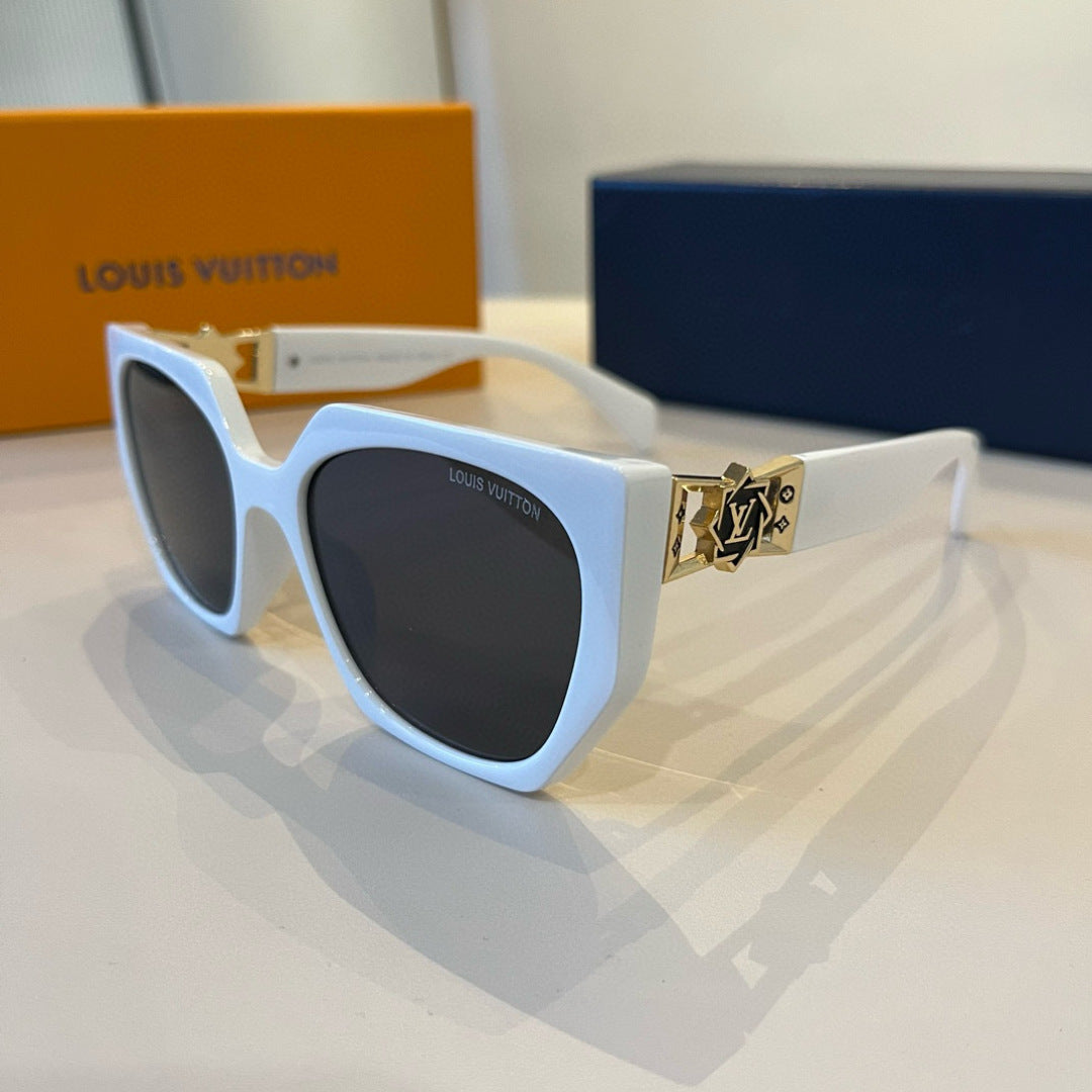Louis Vuitton Fashion Silver Lens Sunglasses for Men & Women - 371440 - detail image 4