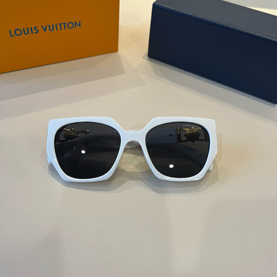 Louis Vuitton Fashion Silver Lens Sunglasses for Men & Women - 371440 - detail image 3
