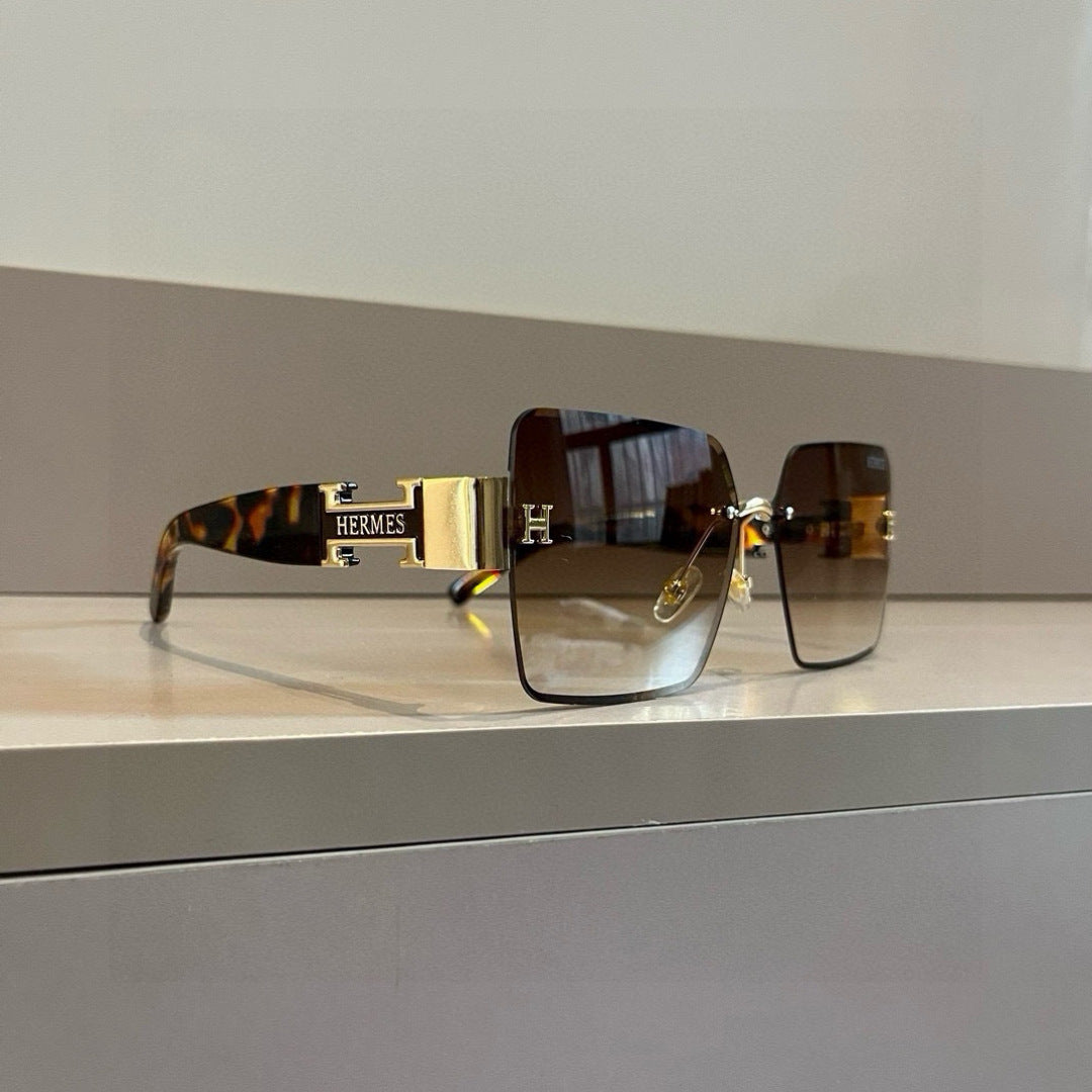 Hermès Oversized Gold Lens Sunglasses for Women - detail image 5
