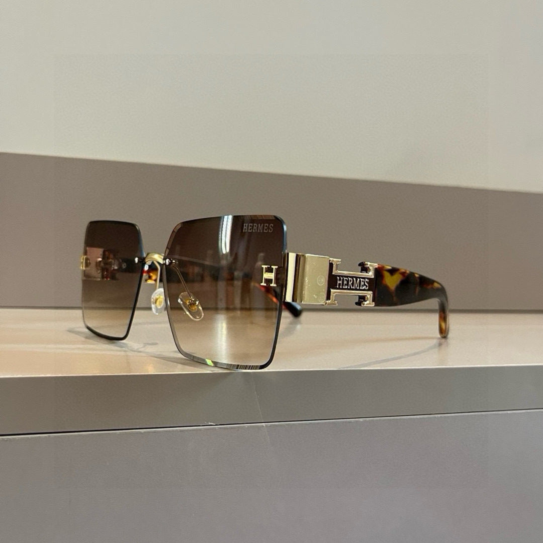 Hermès Oversized Gold Lens Sunglasses for Women - detail image 6