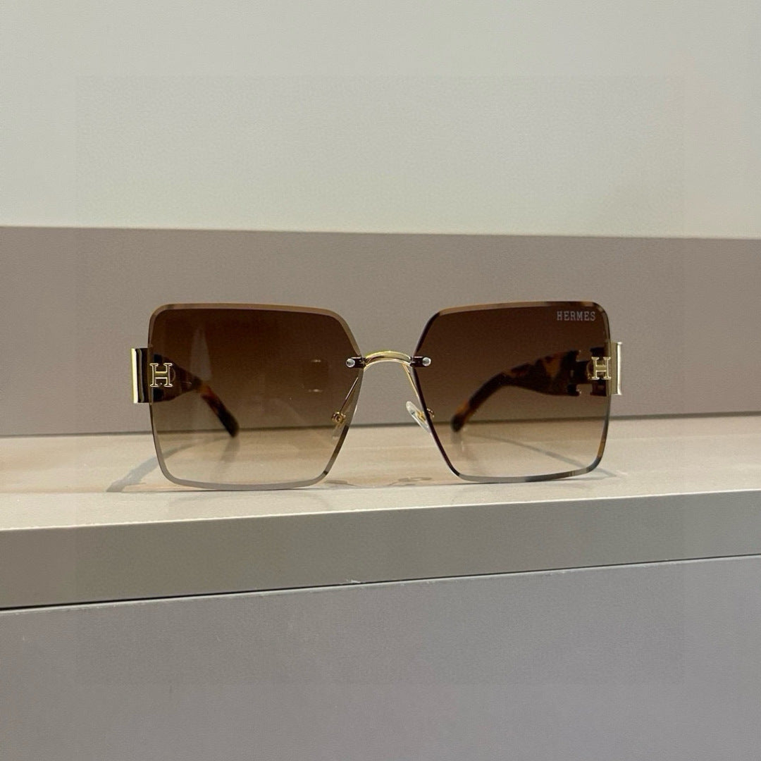 Hermès Oversized Gold Lens Sunglasses for Women - detail image 7
