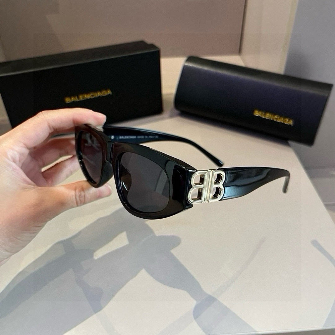Balenciaga Rectangular Gold Lens Sunglasses for Men & Women - 416116 - detail image 3