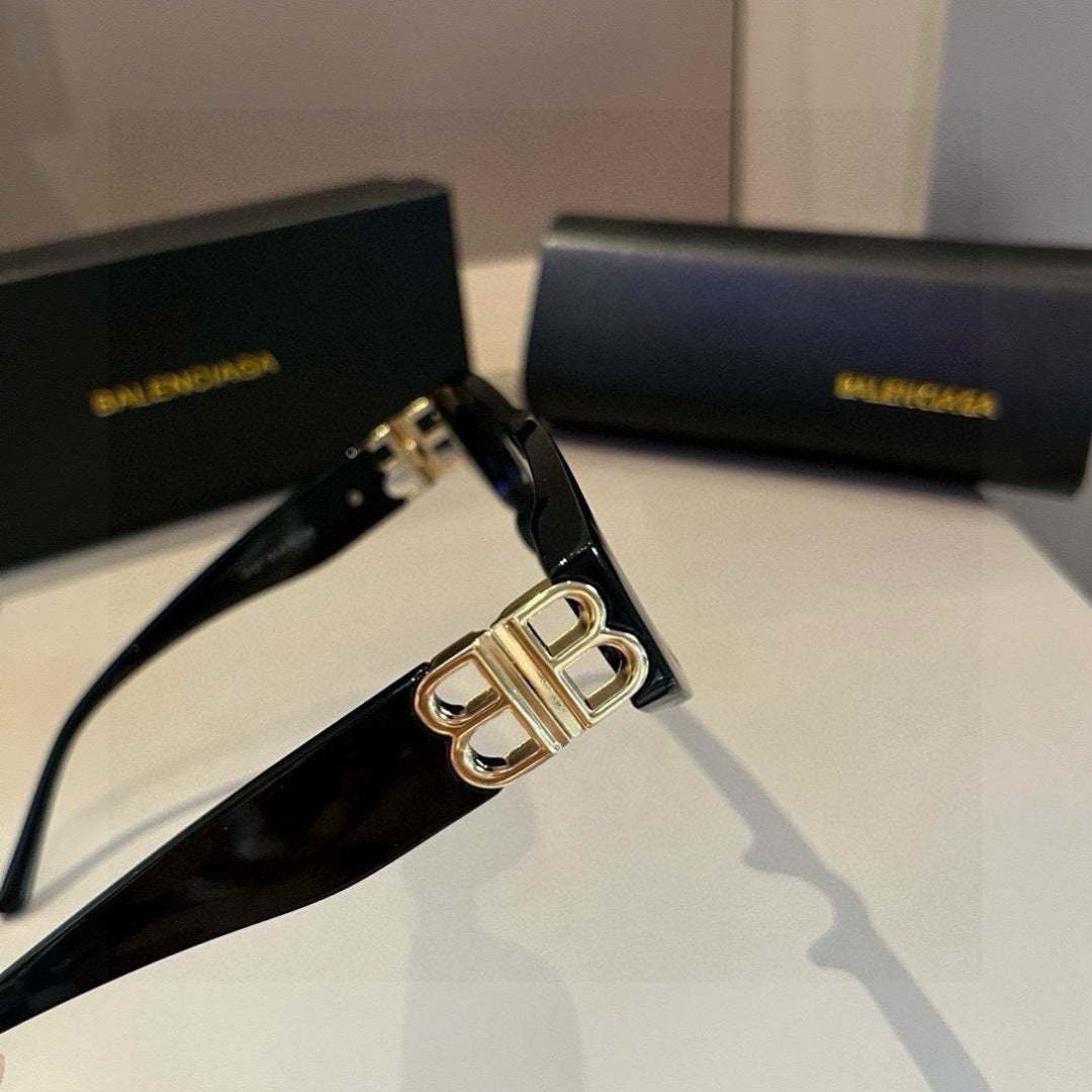 Balenciaga Rectangular Gold Lens Sunglasses for Men & Women - 449657 - detail image 2