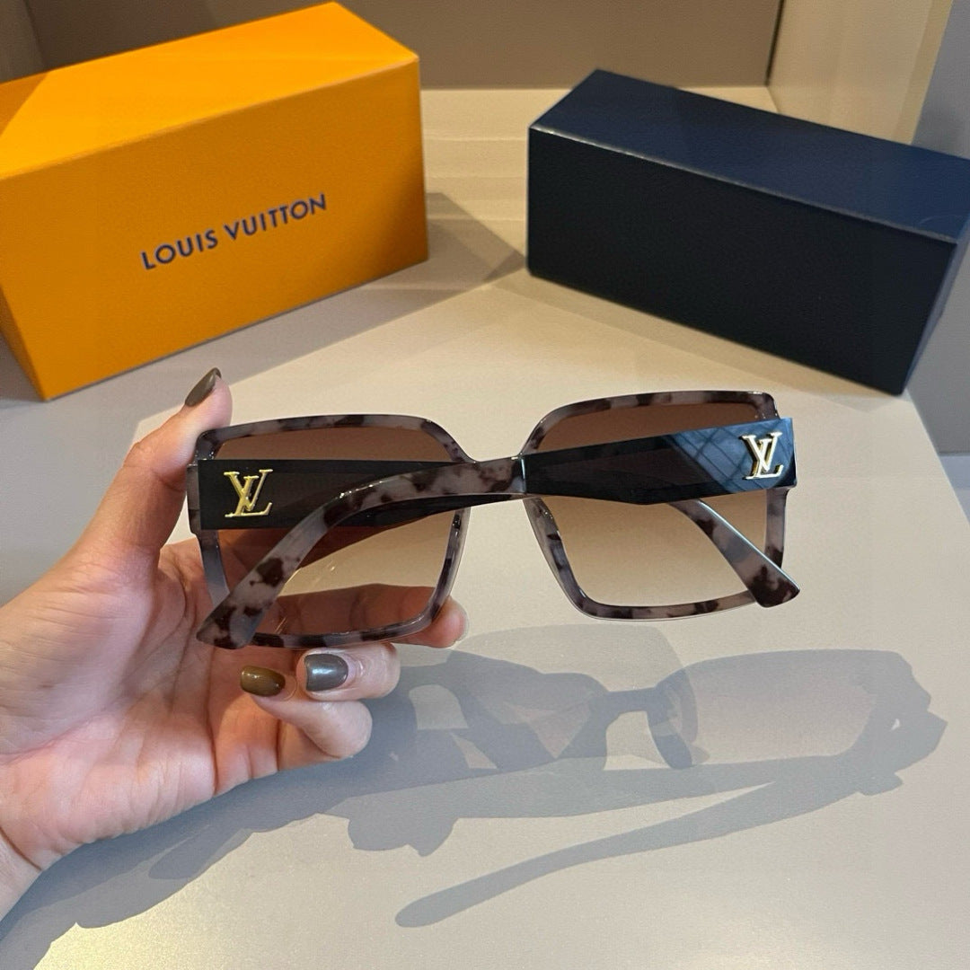 Louis Vuitton Fashion Gold Lens Sunglasses for Men & Women - 381794 - detail image 6